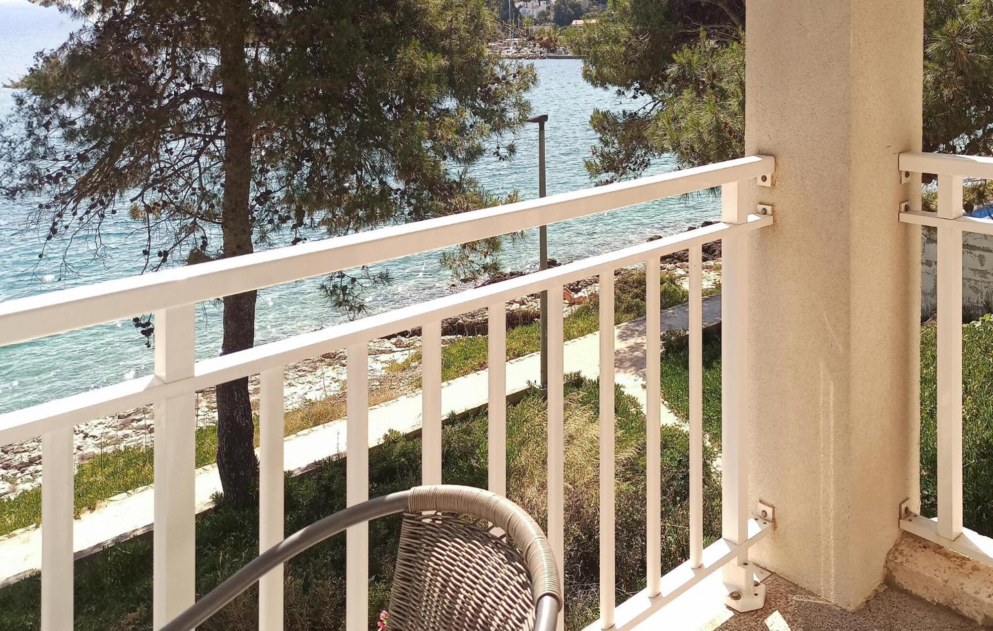 Amazing Apartment In Lumbarda With Kitchen Dış mekan fotoğraf
