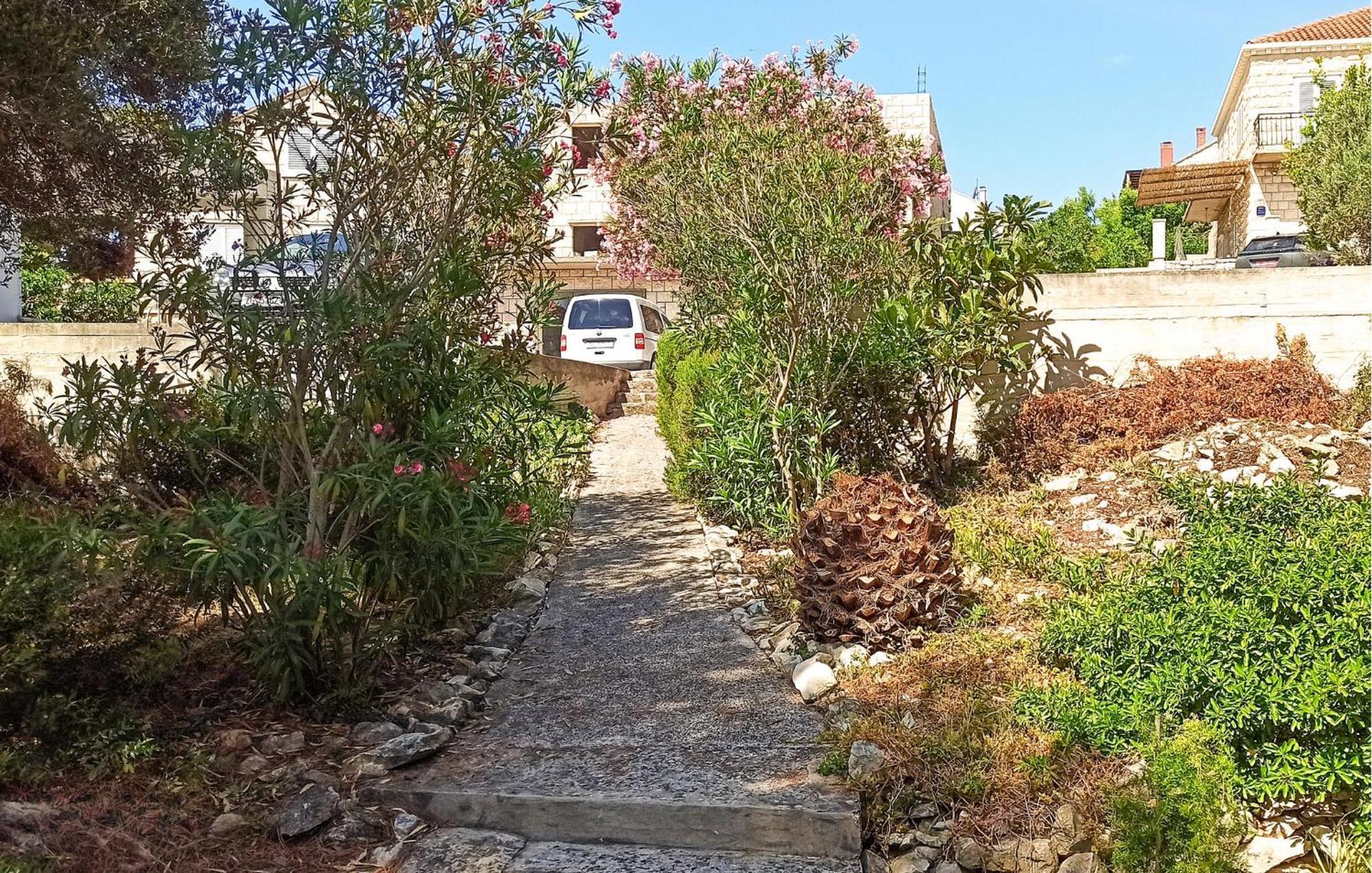 Amazing Apartment In Lumbarda With Kitchen Dış mekan fotoğraf